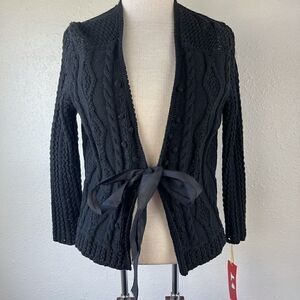 NWT Tape Measure Women’s Top Size L